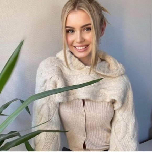 ZARA CABLE KNIT ARM WARMERS HOODED SWEATER